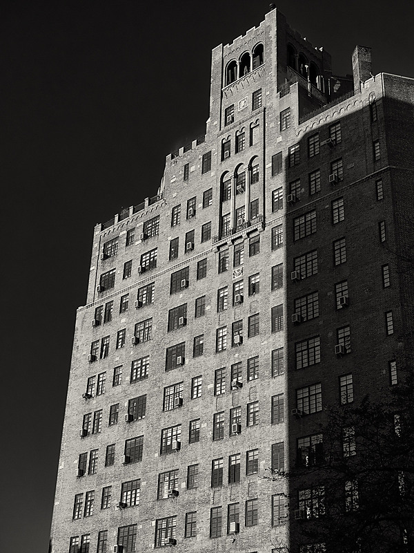 Building In Brooklyn Heights