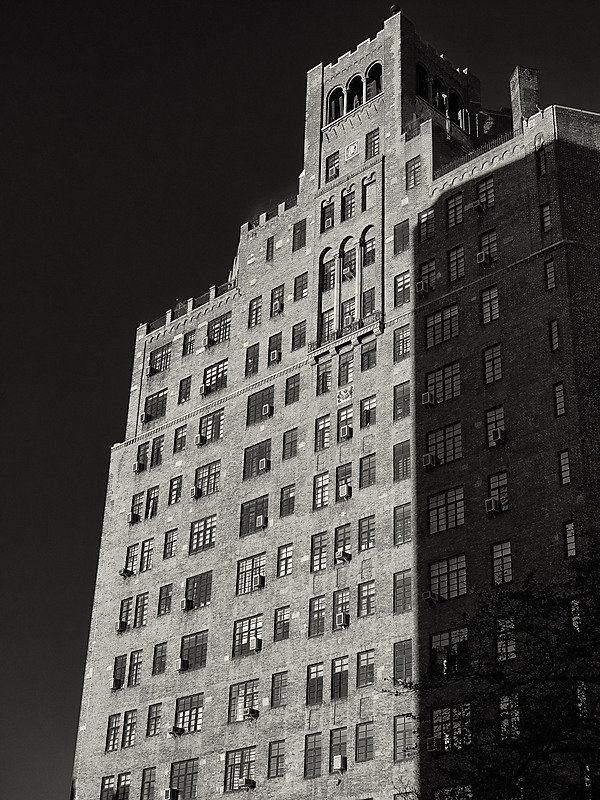 Building In Brooklyn Heights