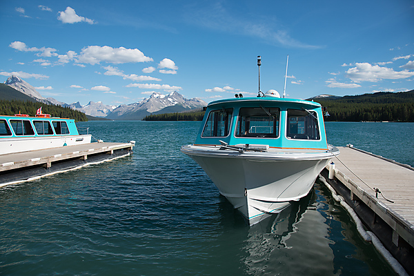 Maligne Lake Tour Boat