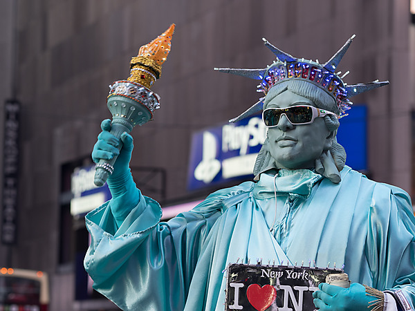 Statue of Liberty Performer