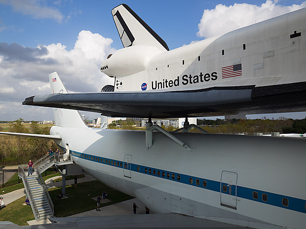  Shuttle Independence atop the Shuttle Carrier Aircraft