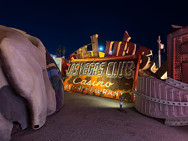 Las Vegas Club Casino Sign