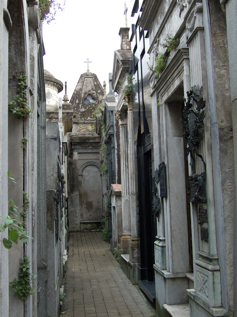 Passage Way, Recoleta Cemetery