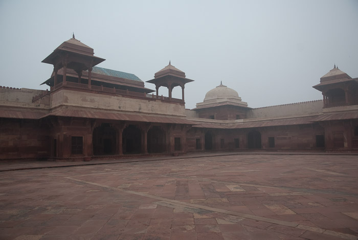 courtyard, Fatehpur Sikri