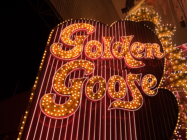 Golden Goose Sign