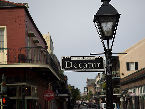 Rue Decatur Street Sign