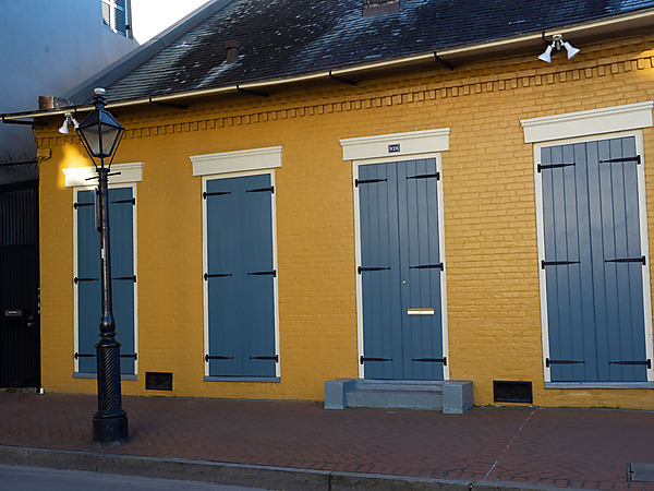 Building in French Quarter