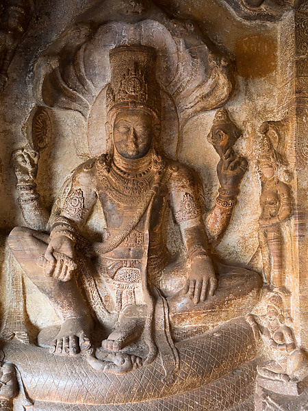 Relief of Vishnu, Cave 3