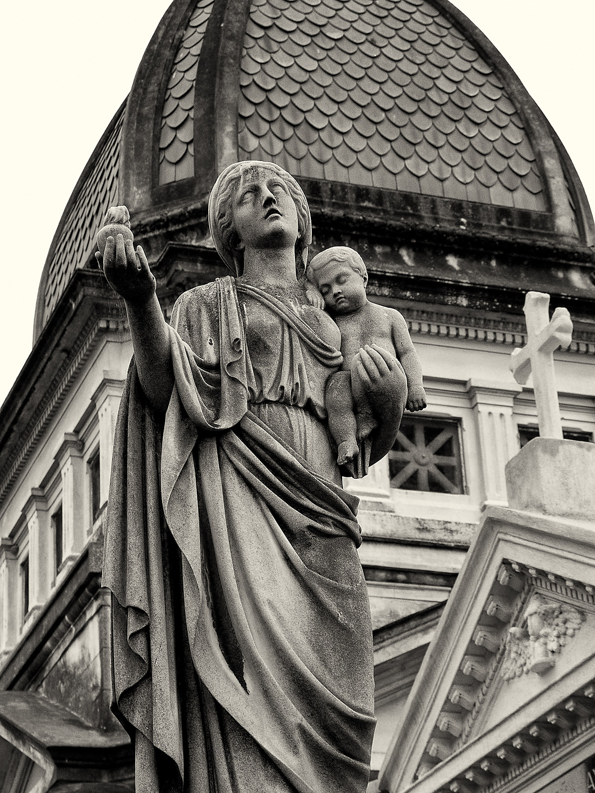 Statue, Recoleta Cemetery