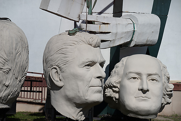 Ronald Reagan and Martin Van Buren Heads