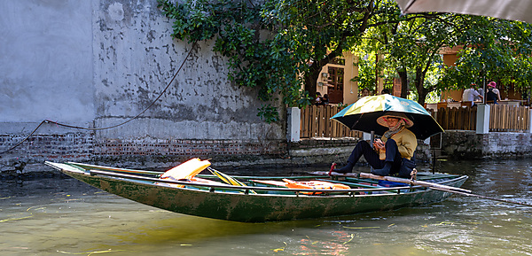Tam Coc River Boat