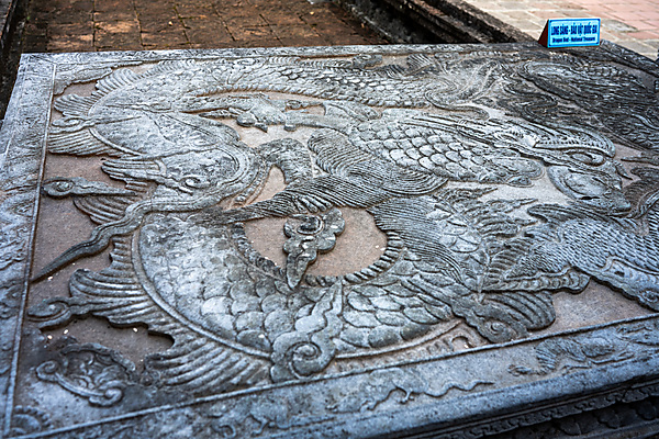 Dragon Stone Bed