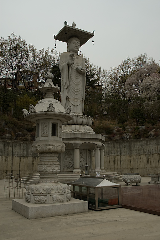  Bongeunsa Statue 