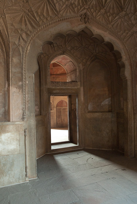 interior archway, Safdarjung's Tomb