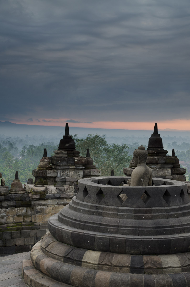 Buddha at dawn, Borobudur