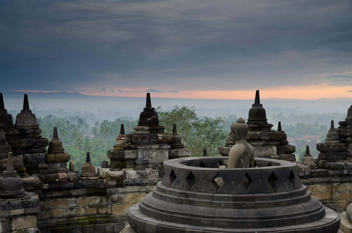 Buddha at dawn, Borobudur